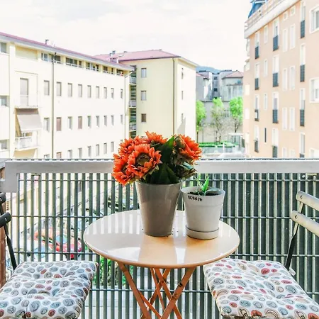 Joivy Superb Flat With Balcony דירה *