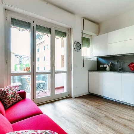 Joivy Superb Flat With Balcony * קומו