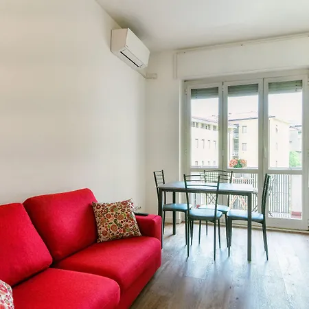 Apartman Joivy Superb Flat With Balcony